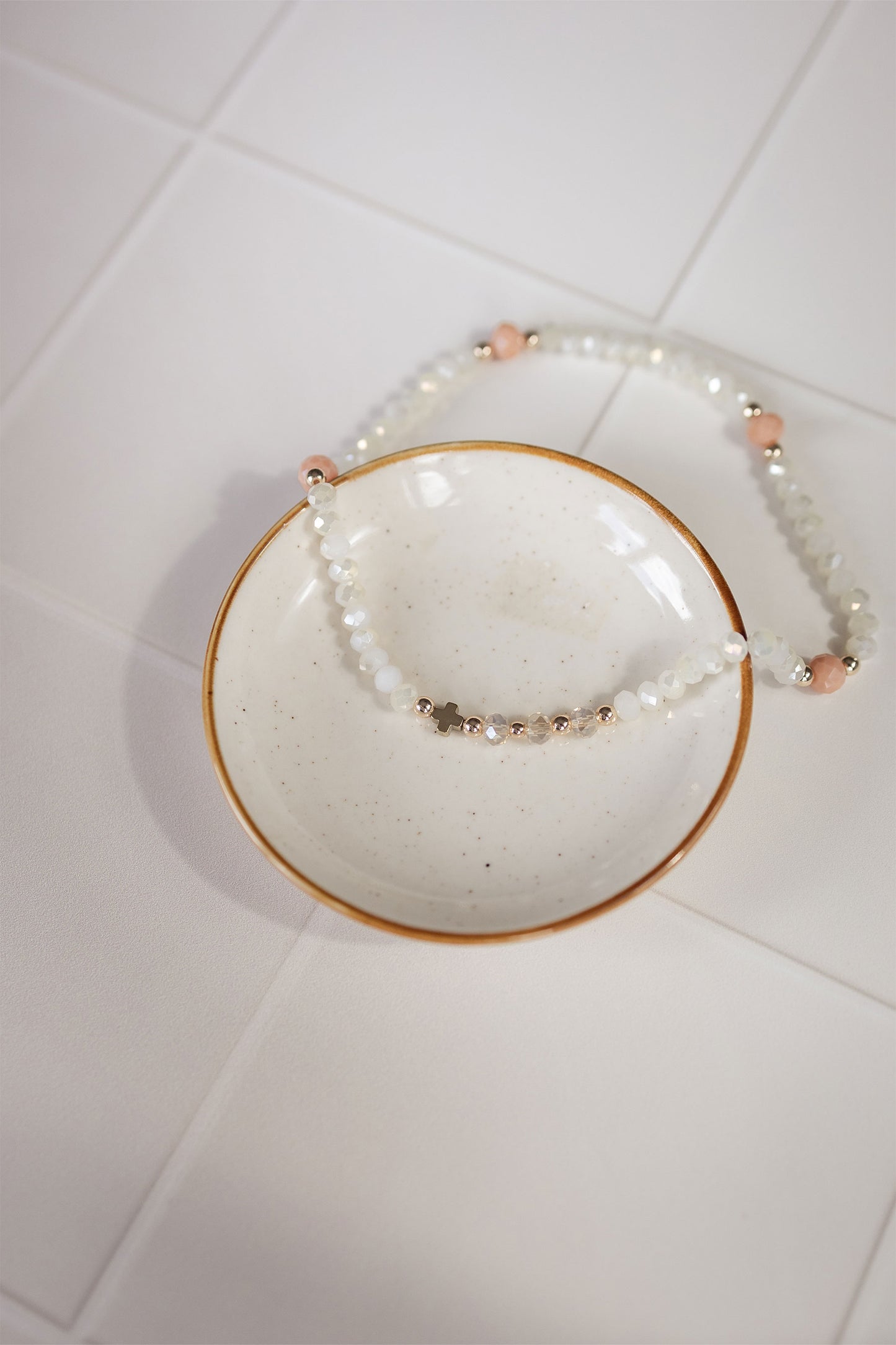 Pulsera de Rosario - Blanco Coral